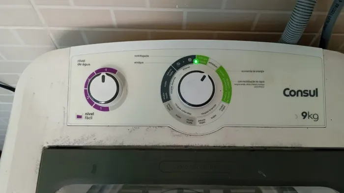 VENDO: Máquina de Lavar Consul 9Kg Branca