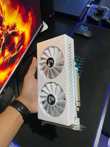 RX 580 - PLACA DE VIDEO LACRADA (NOVA)