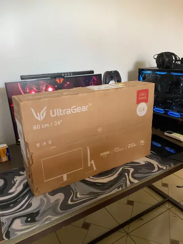 Monitor LG Ultragear 24" 144hz IPS (NOVO - LACRADO)
