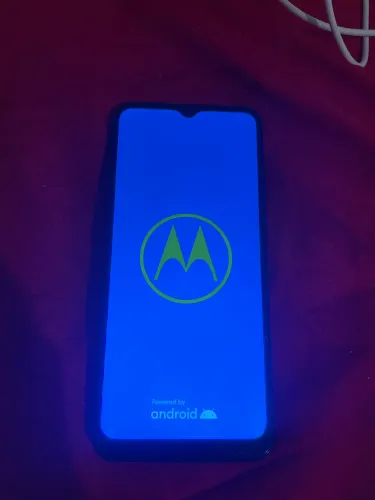 MotoG8 power