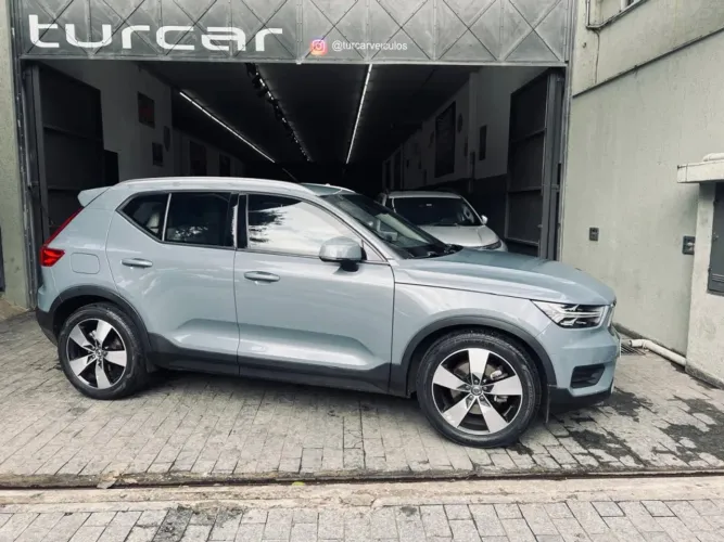 Volvo XC40 XC 40 T-4 Momentum 2.0 190cv FWD 2020