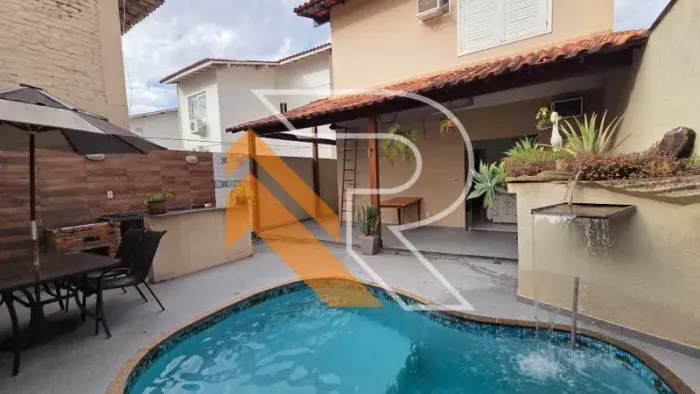 À venda casa com 4 quartos em Piratininga, Região Oceânica de Niterói, RJ