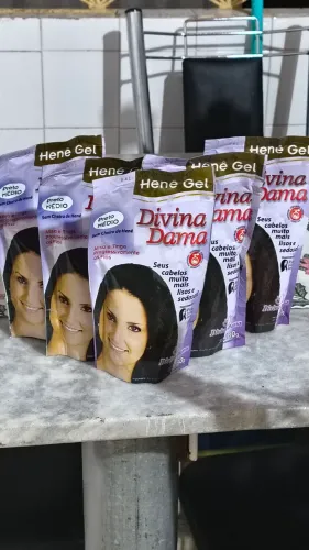 5 Henê em gel Divina Dama preto médio