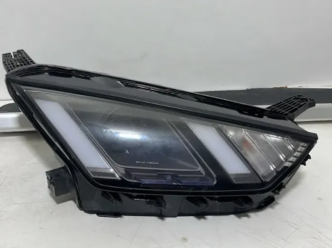 FAROL DIREITO BYD DOLPHYN MINI