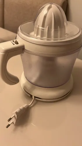 Espremedor de laranja e limão