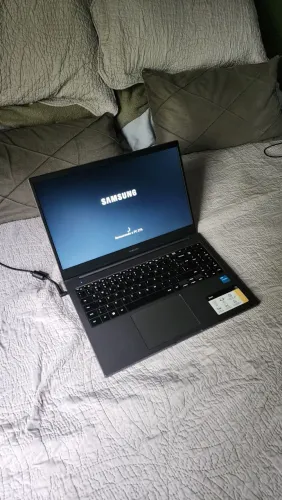 Notebook Samsung SSD 256GB RAM 8GB FULL HD (com nota fiscal)