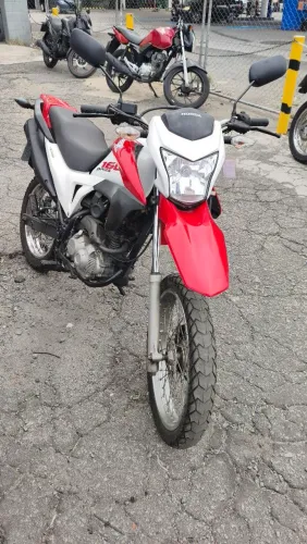 HONDA NXR BROS 160 BRANCA 2017 Shalon veículos Cariacica