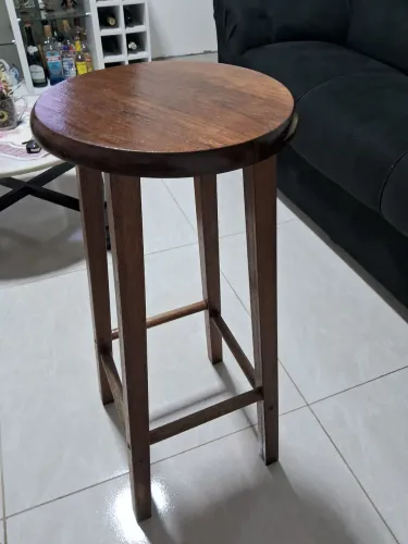 Bancos perfeitos para barzinho.