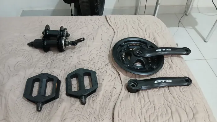 Vendo peças novas para bicicleta