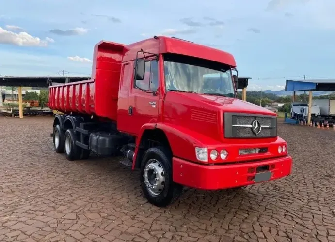 mb l1620 ano 2010 caçamba