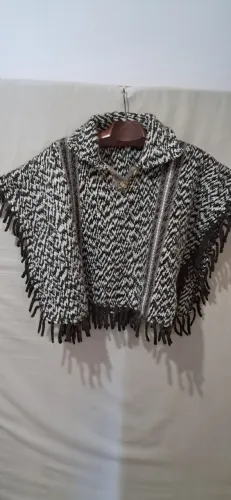 Vendo pala de lã , veste crianças ate 4 anos!!!