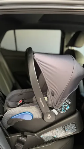 Bebê conforto + Base Citii 2 Maxi Cosi - Perfeitos 
