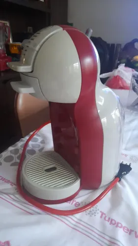 Nescafé Nestlé Dolce Gusto, pouco uso em ótimo estado.