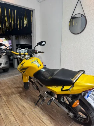 Vendo Honda CBX 250 TWISTER AMARELA