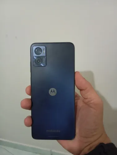 Celular moto e 22 semi novo