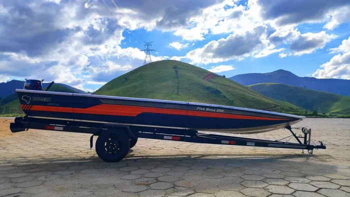 BARCO FISH BASS 550 ZERO - COMPLETO + CARRETINHA NOVA + MOTOR MERCURY
