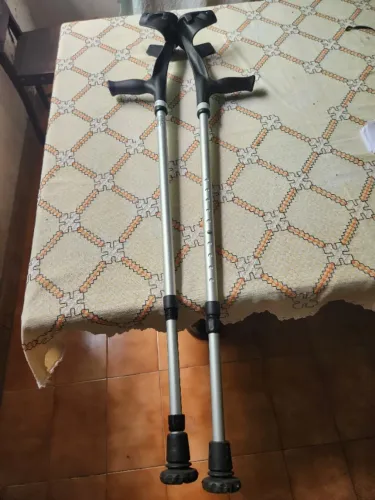 Par de muletas Mercur