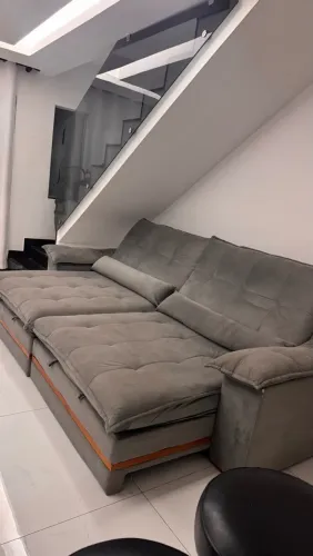 Sofá 2.80 retrátil Suede cinza