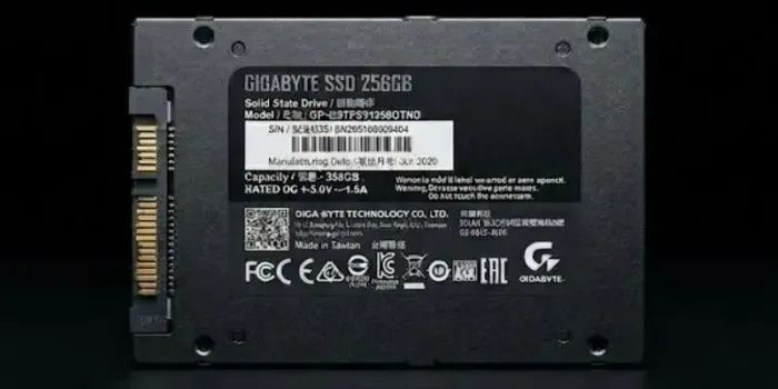SSD Gigabyte 256GB - Semi-novo