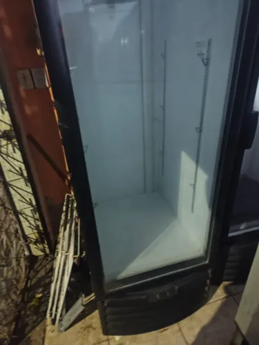 Freezer expositor cervejeiro