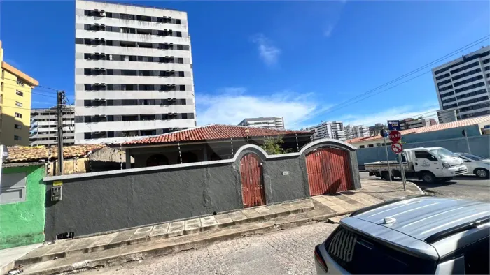 Casa com 4 quartos à venda em Jacintinho - AL