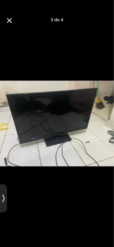 VENDO TV SEMI NOVA 