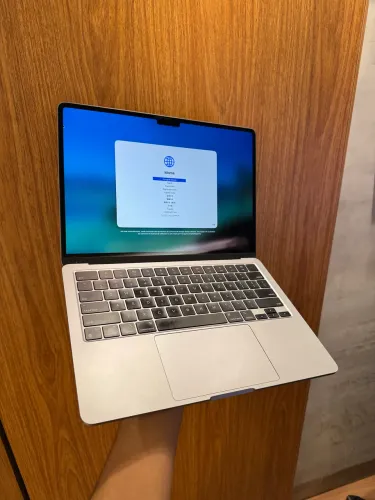 MacBook Air M2 16GB/256GB SILVER 85%