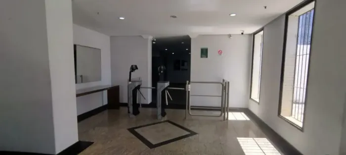 Sala 200M2 de área - 8 vagas - Excelente localização - STIEP