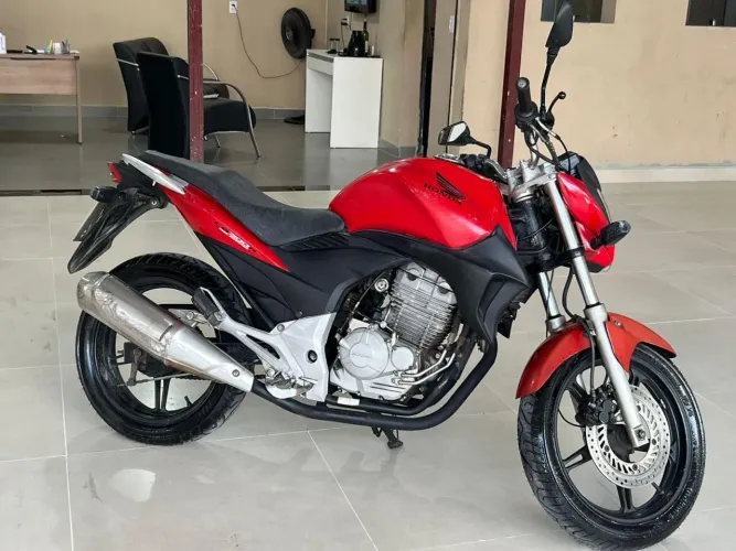 Cb 300