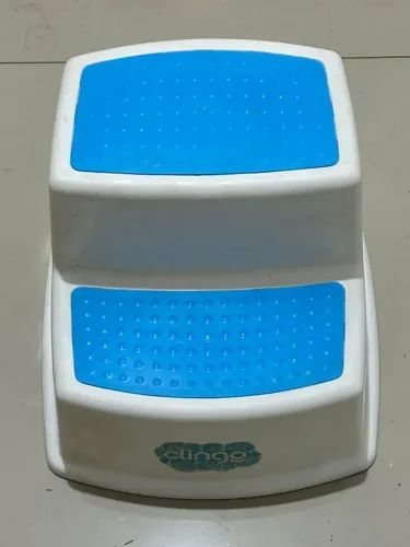 Escada e Banco Infantil Clingo 