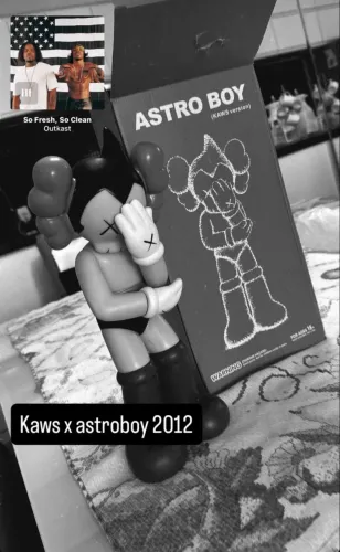 Boneco Kaws x AstroBoy 2012