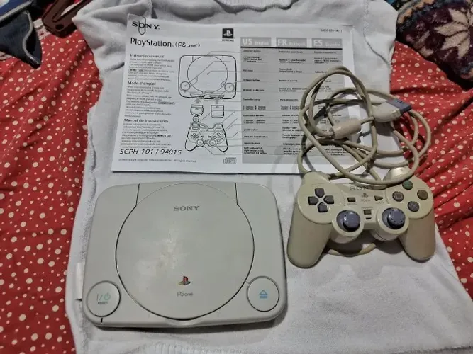 Playstation PsOne com defeito 