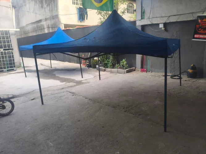 Vendo duas tendas 3x3 retrátil