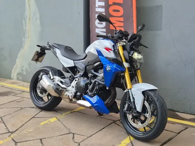 BMW F 900 R Sport Plus