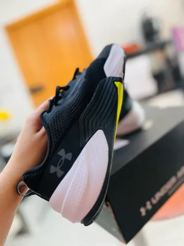 tênis under armour