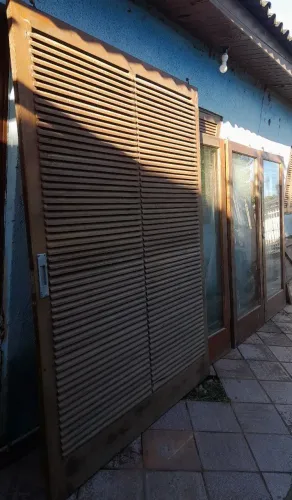 Porta janela 175x242 em madeira de louro freijo  temos 3 unidades valor unitário 