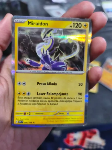 Bulk com 30 cartas pokémons foils