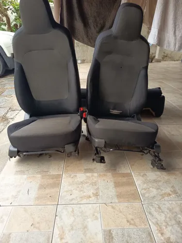 Jogo bancos Renault Kwid