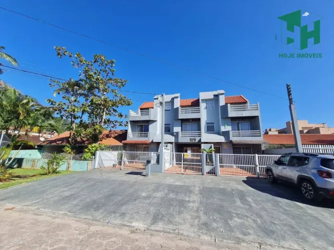 Apartamento para locação em Caiobá.