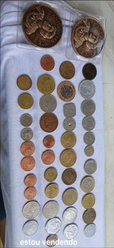 Medalha e moedas antigas 