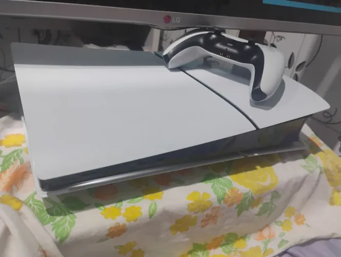 Playstation 5 slim com TV LG