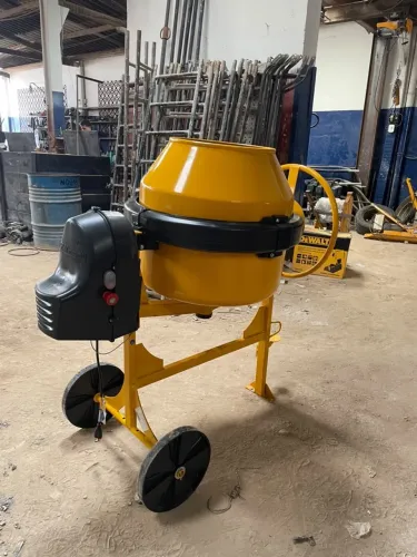Betoneira Menegotti prime 150l nova