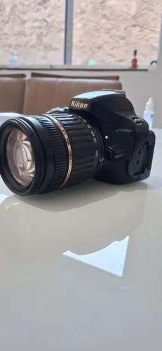 Camera Nikon D5100 com lente Tamrom