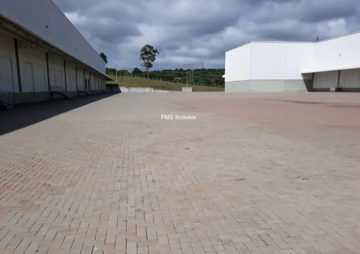Galpão Industrial de Alto Padrão para Locação em Cabreúva-SP, Bairro Pinhal: 6 salas, 8 ba