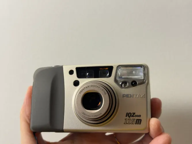 Câmera Analógica Pentax IQZoom 115M - câmera de zoom potente