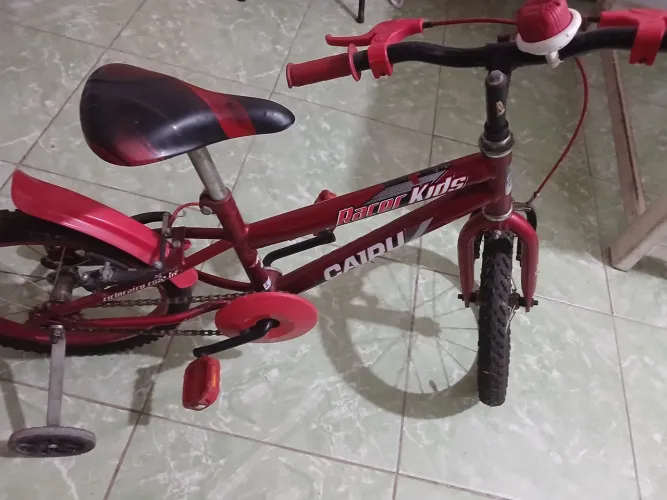 Vendo uma bicicleta modelo Cairu kids