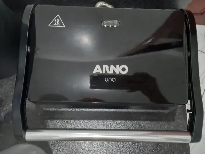 Vendo grill Arno. 60 reais.