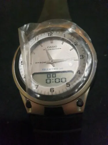 Relógio CASIO ILLUMINATOR digital e analógico (novo)