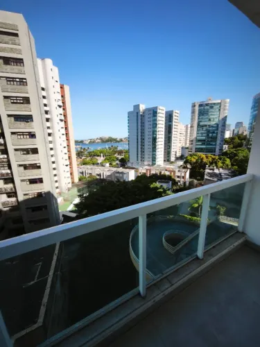 Quarto e sala com garagem todo reformado com garagem Praia do Canto