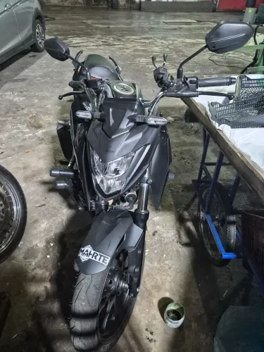 Cb300f seminova, ano 2025